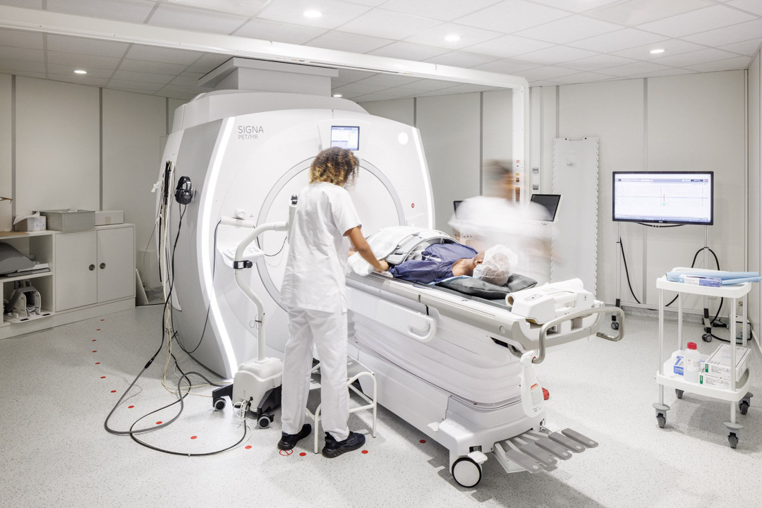 Brunet Saunier & associés, architecture, cyclotron, Martinique, Sogéa, health, hospital, Edeis, Hauss, Playtime, 11H45, University Hospital, Caribbean Nuclear Imaging Institute, ICIN