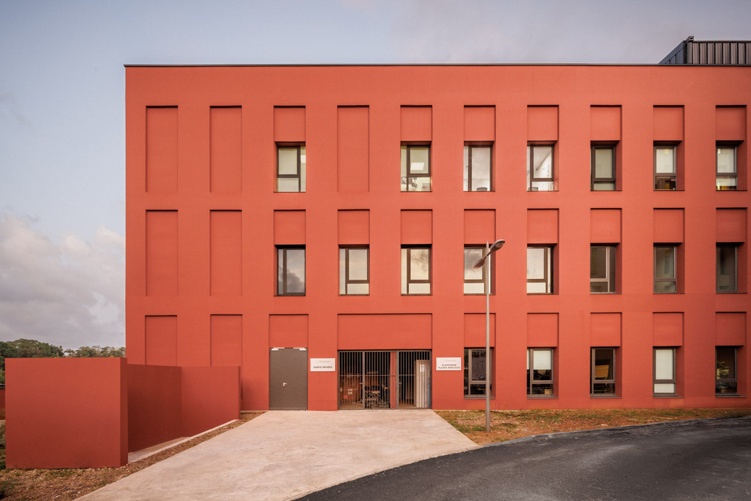 Brunet Saunier & associés, architecture, cyclotron, Martinique, Sogéa, health, hospital, Edeis, Hauss, Playtime, 11H45, University Hospital, Caribbean Nuclear Imaging Institute, ICIN